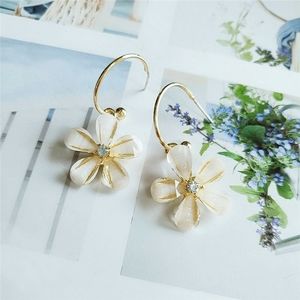 Crystal Flowers Earrings 💐